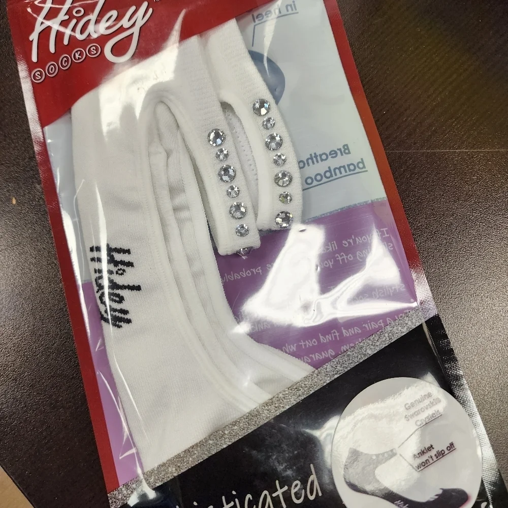 HIDEY SOCKS‎ Swarovski Crystal Embellished No Slip Socks NWT